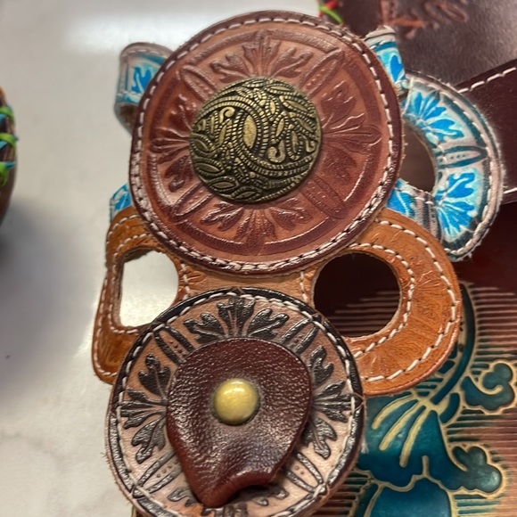 Elite By Corgys Antiqua Hand Tooled Color Sandals Size 9 - Picture 10 of 10